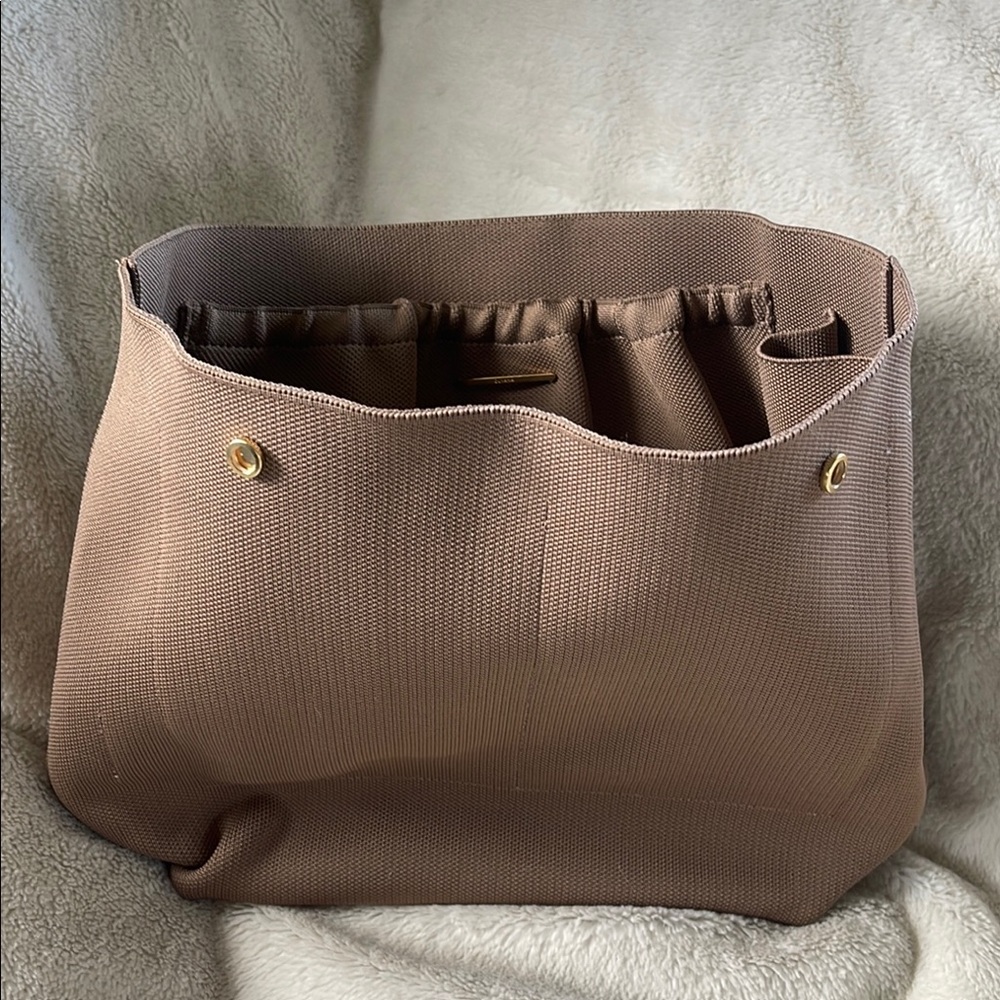 Cuyana Classic Easy Tote Insert